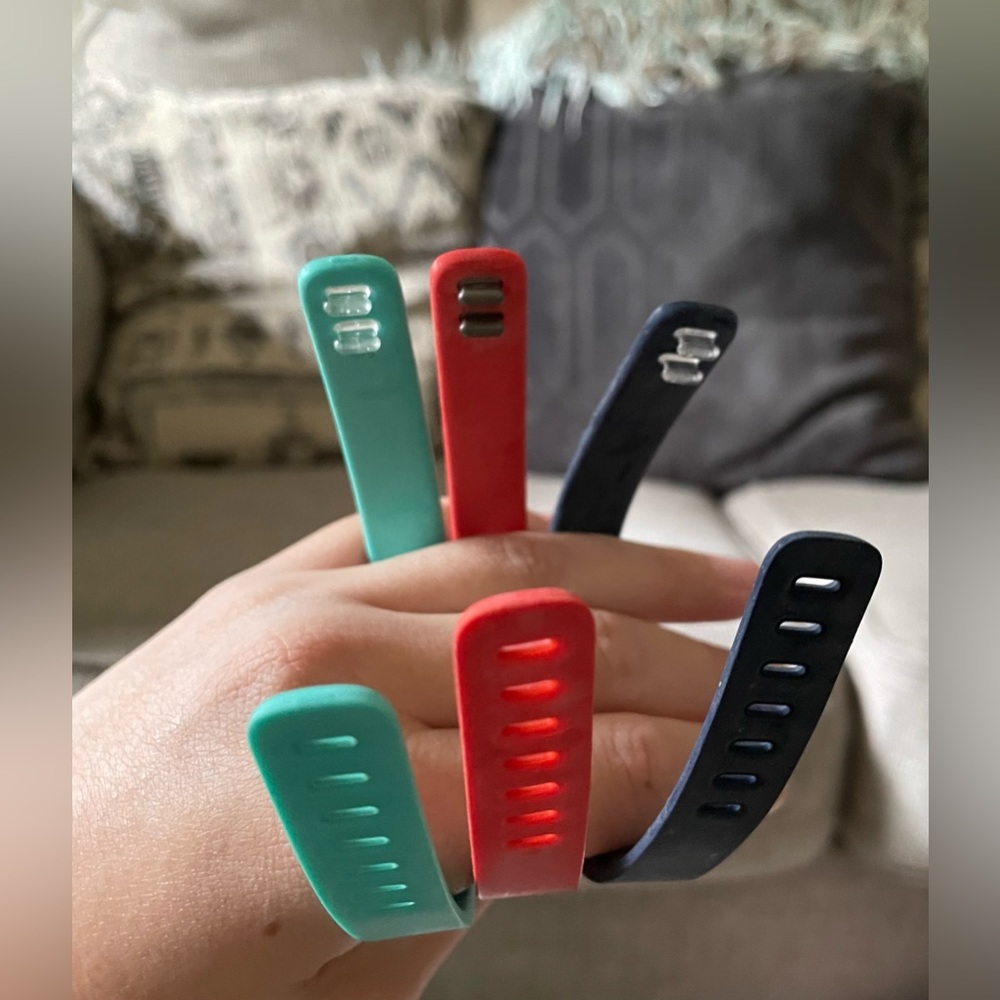 Fitbit changeable tracker - Picture 3 of 4
